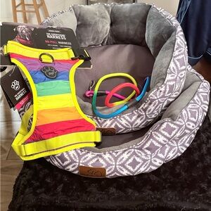 Colorful Dog Harness and Gray Patterned Pet Bed Set